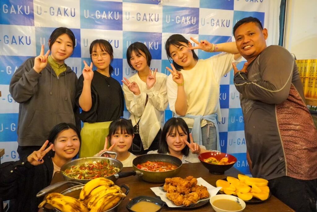 食事を囲う生徒