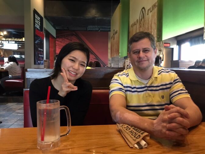 沖縄での先生と生徒の写真